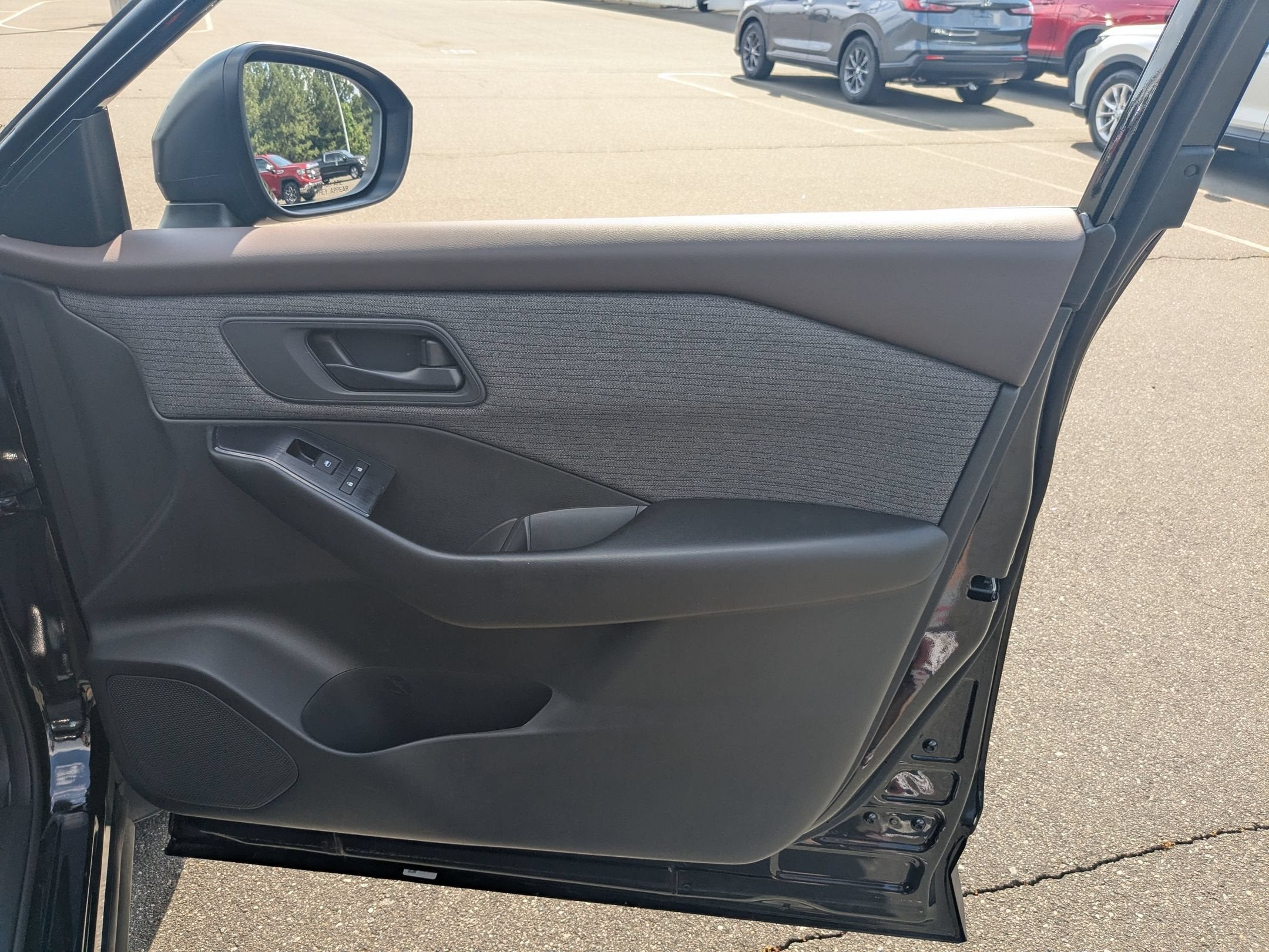 2023 Nissan Rogue S FWD