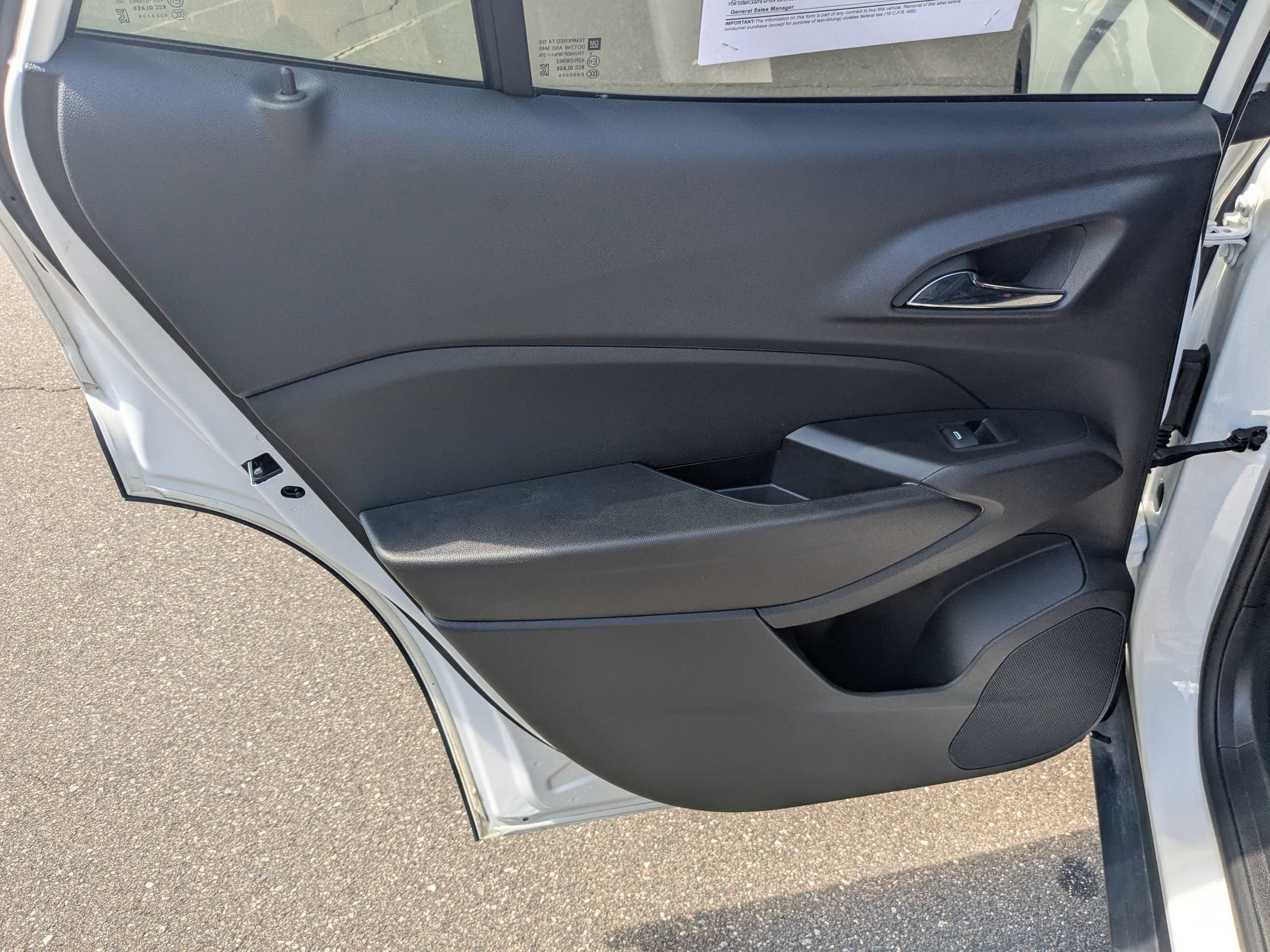 2025 Chevrolet Trax LT - Photo 24