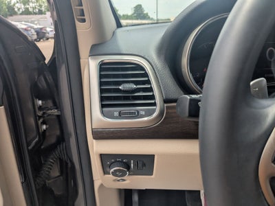 2017 Jeep Grand Cherokee Laredo 4x2