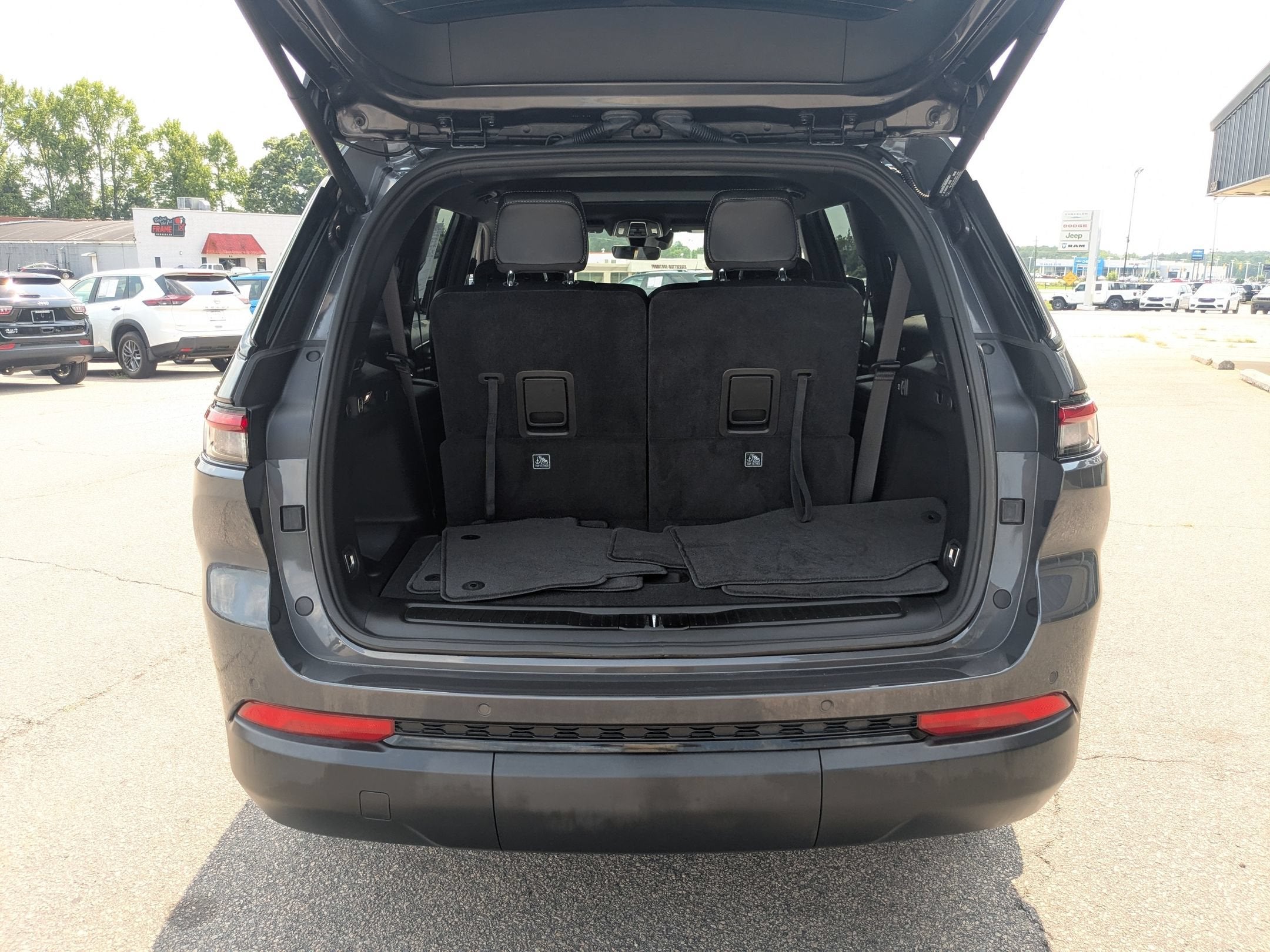 2025 Jeep Grand Cherokee L Altitude X 4x4