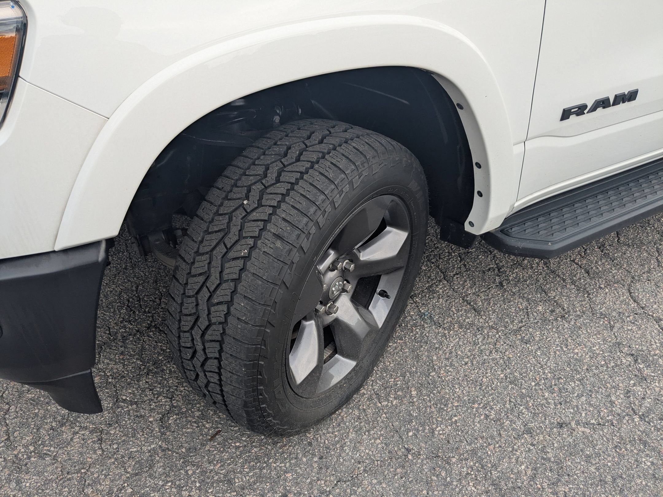 2023 RAM 1500 Big Horn Crew Cab 4x4 5'7' Box