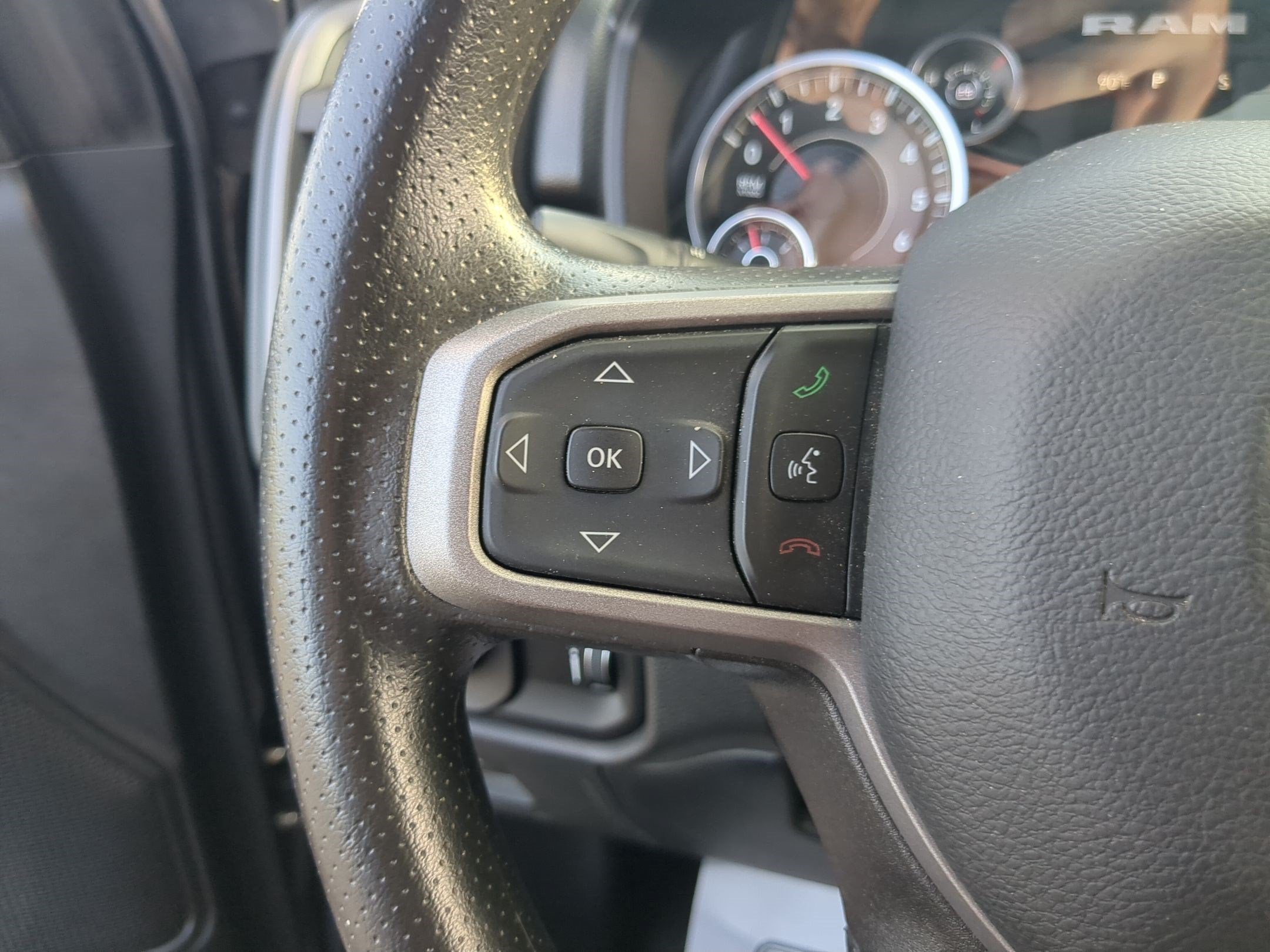 2024 RAM 1500 Tradesman Crew Cab 4x4 5'7' Box