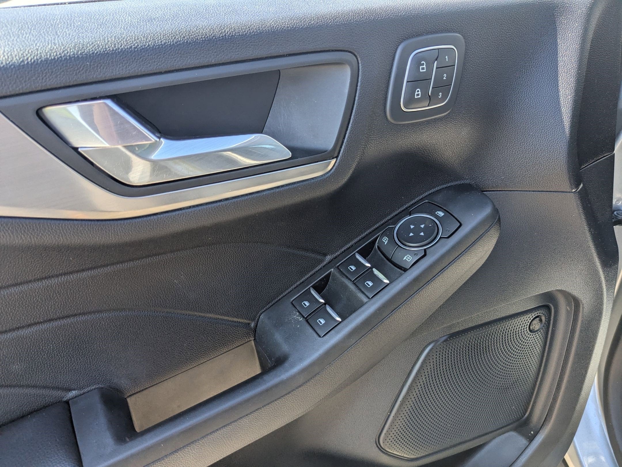 2021 Ford Escape Titanium Hybrid