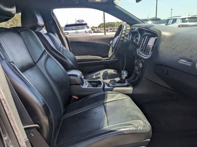 2017 Dodge Charger SXT RWD