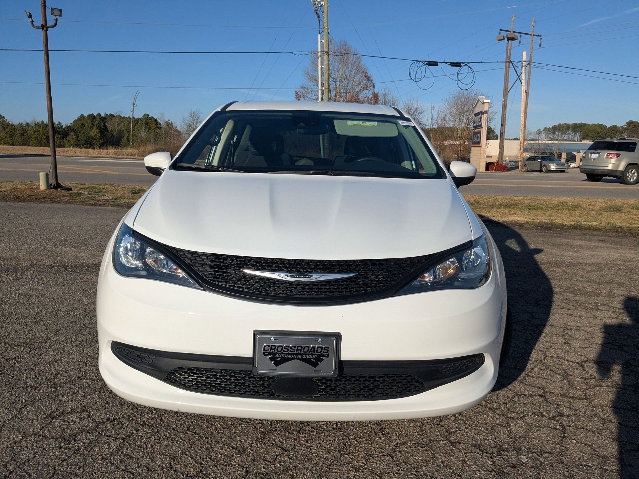 2023 Chrysler Voyager LX
