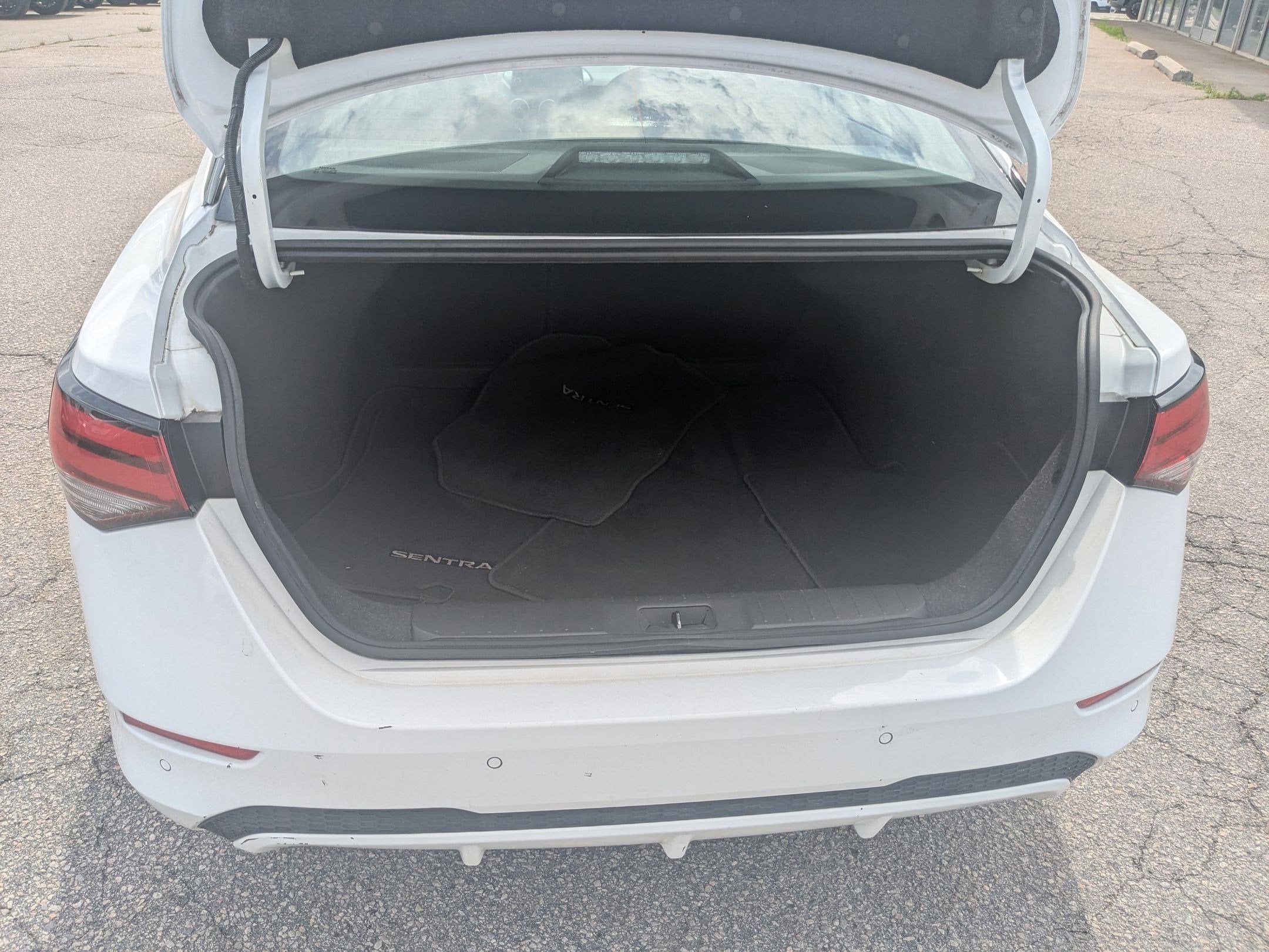 2021 Nissan Sentra SV Xtronic CVT