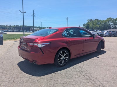 2020 Toyota Camry SE