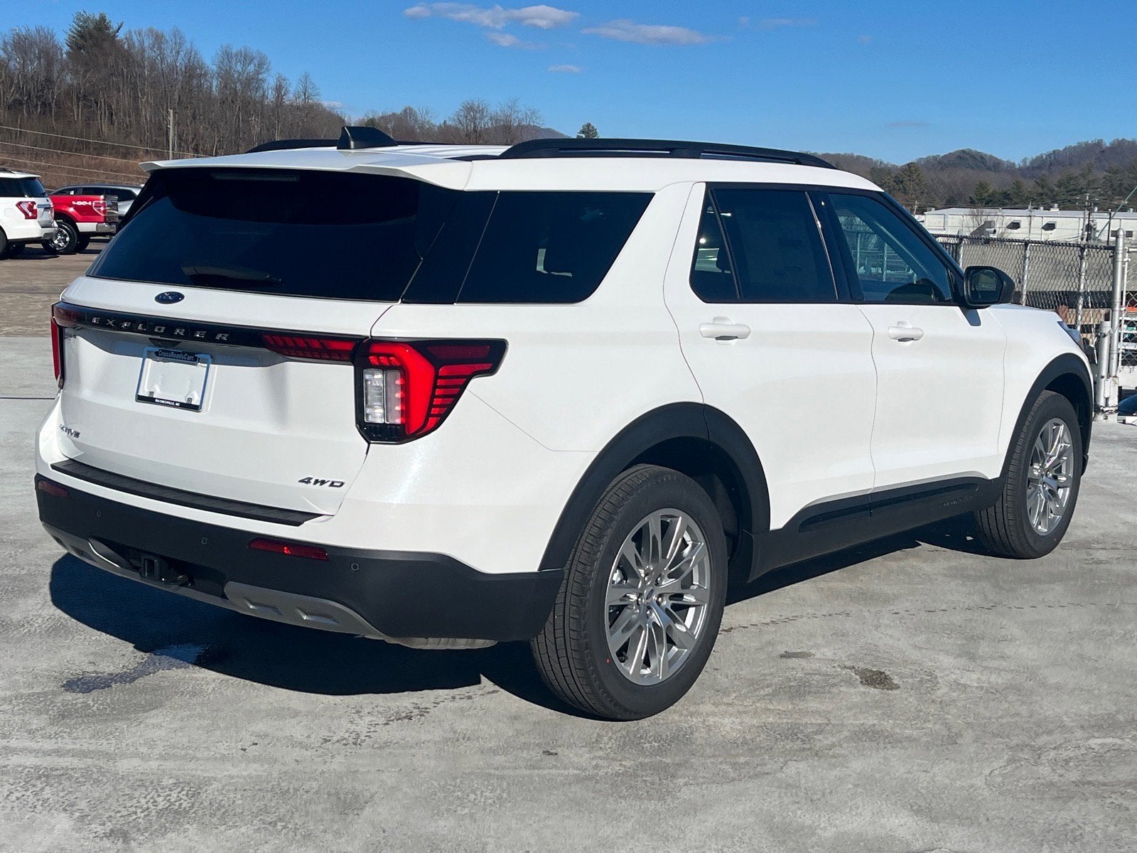 2026 Ford Explorer Active w/100A Pkg