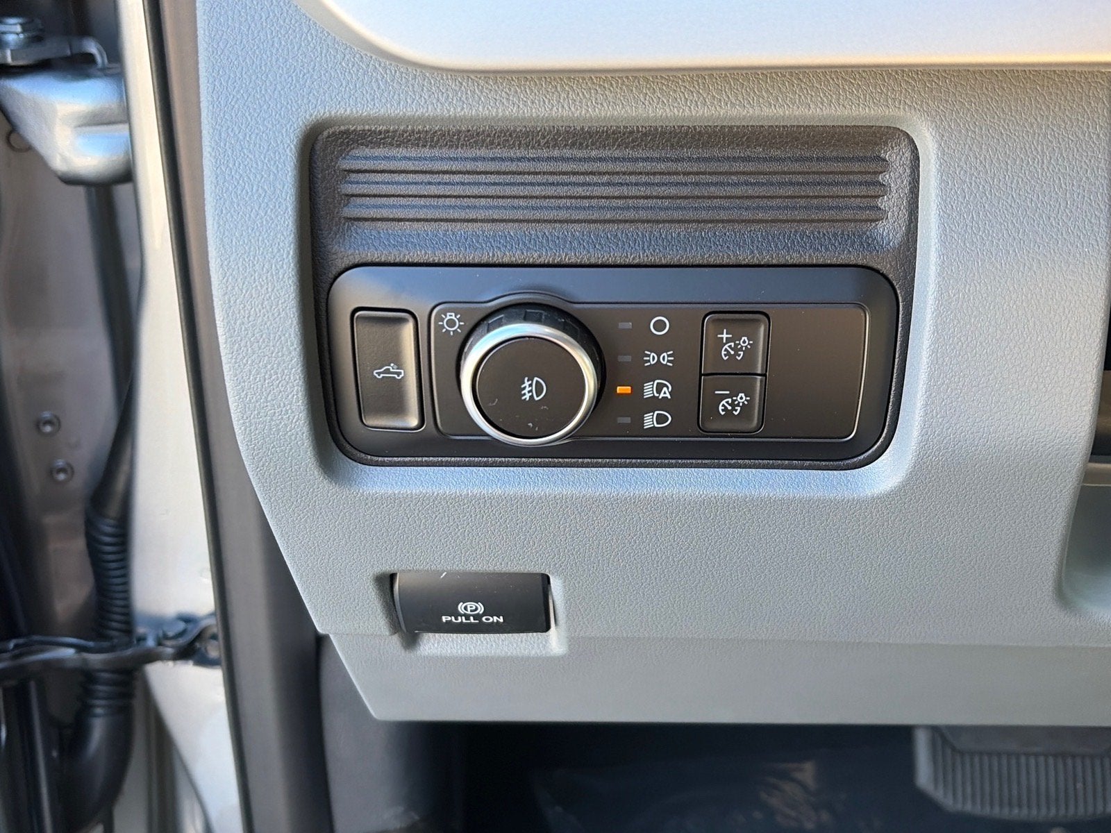 2027 Ford Super Duty F-250 SRW XL