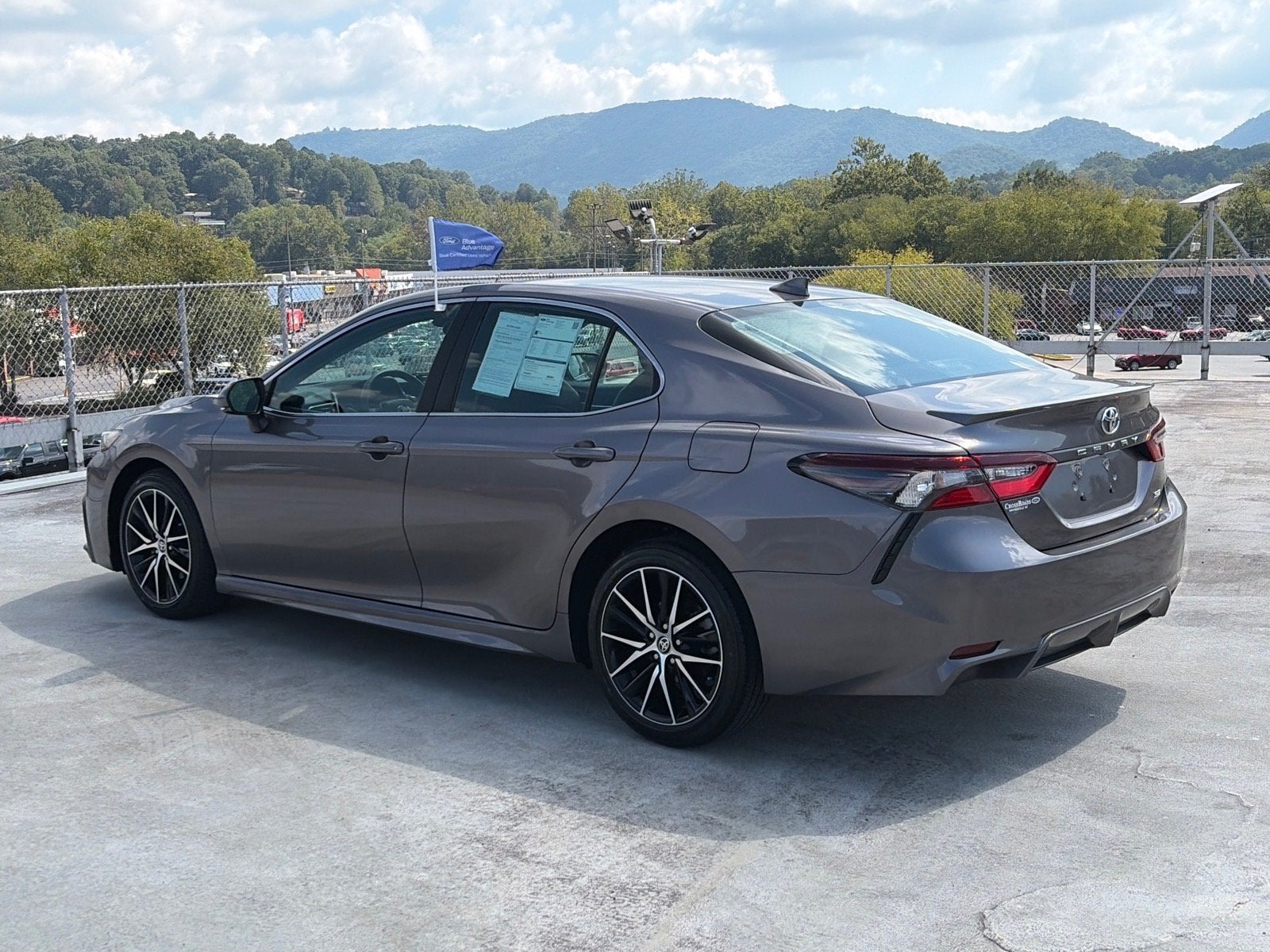 2024 Toyota Camry SE