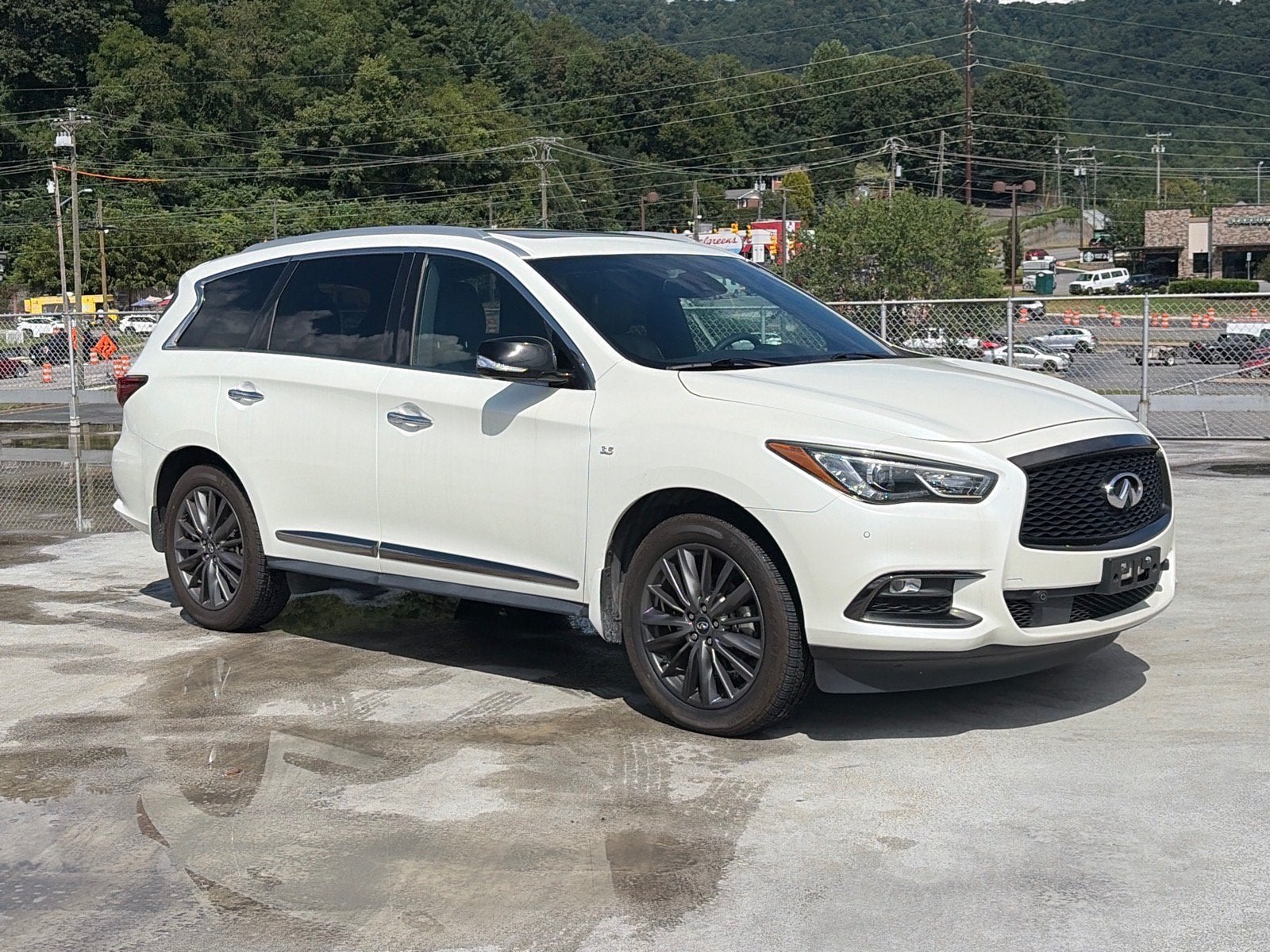 2020 INFINITI QX60 LUXE