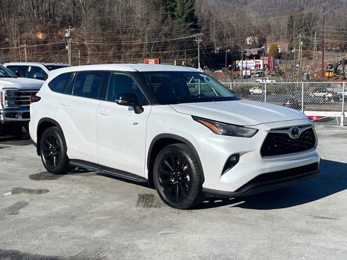 2022 Toyota Highlander LE