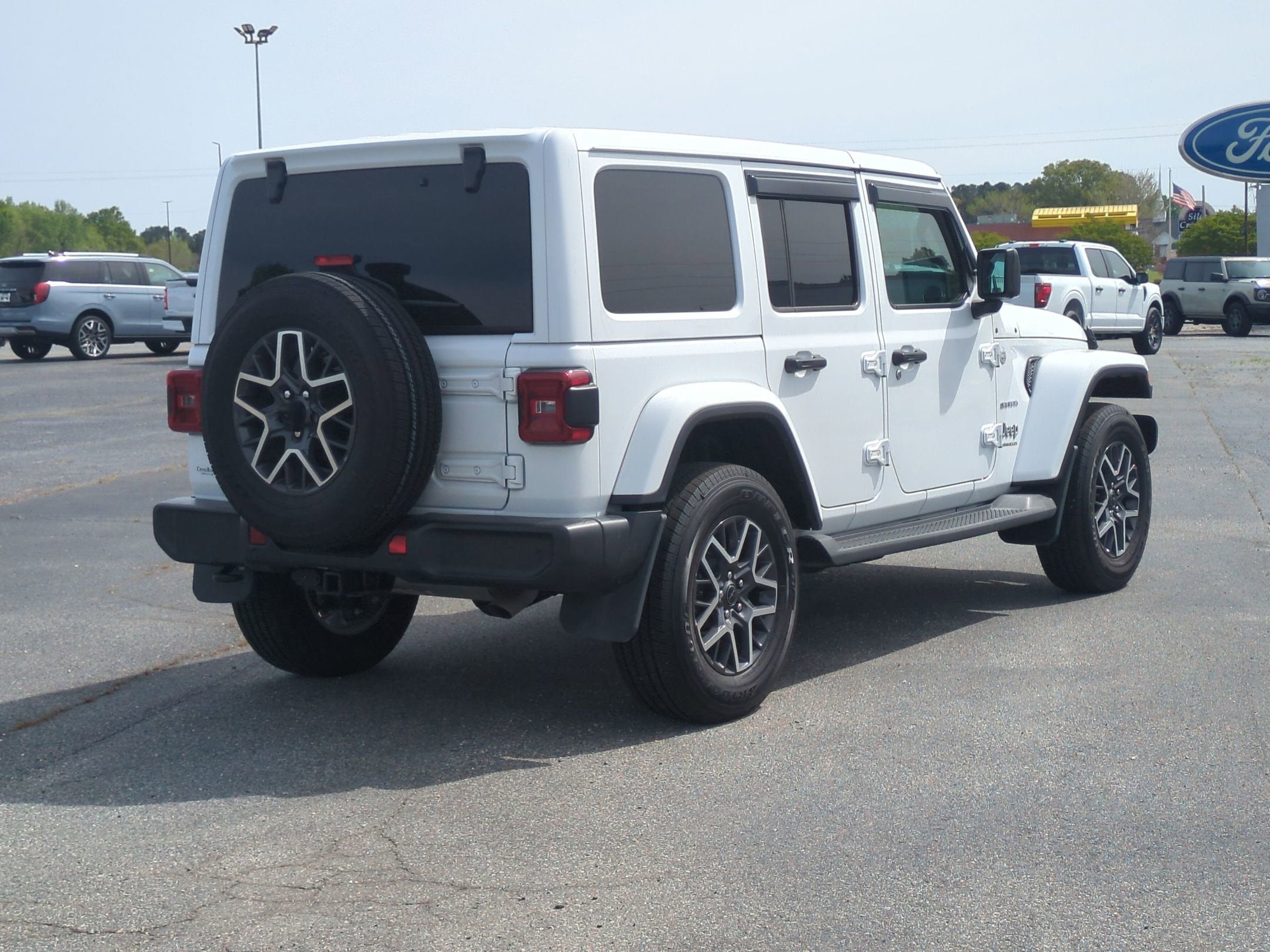 2024 Jeep Wrangler Sahara