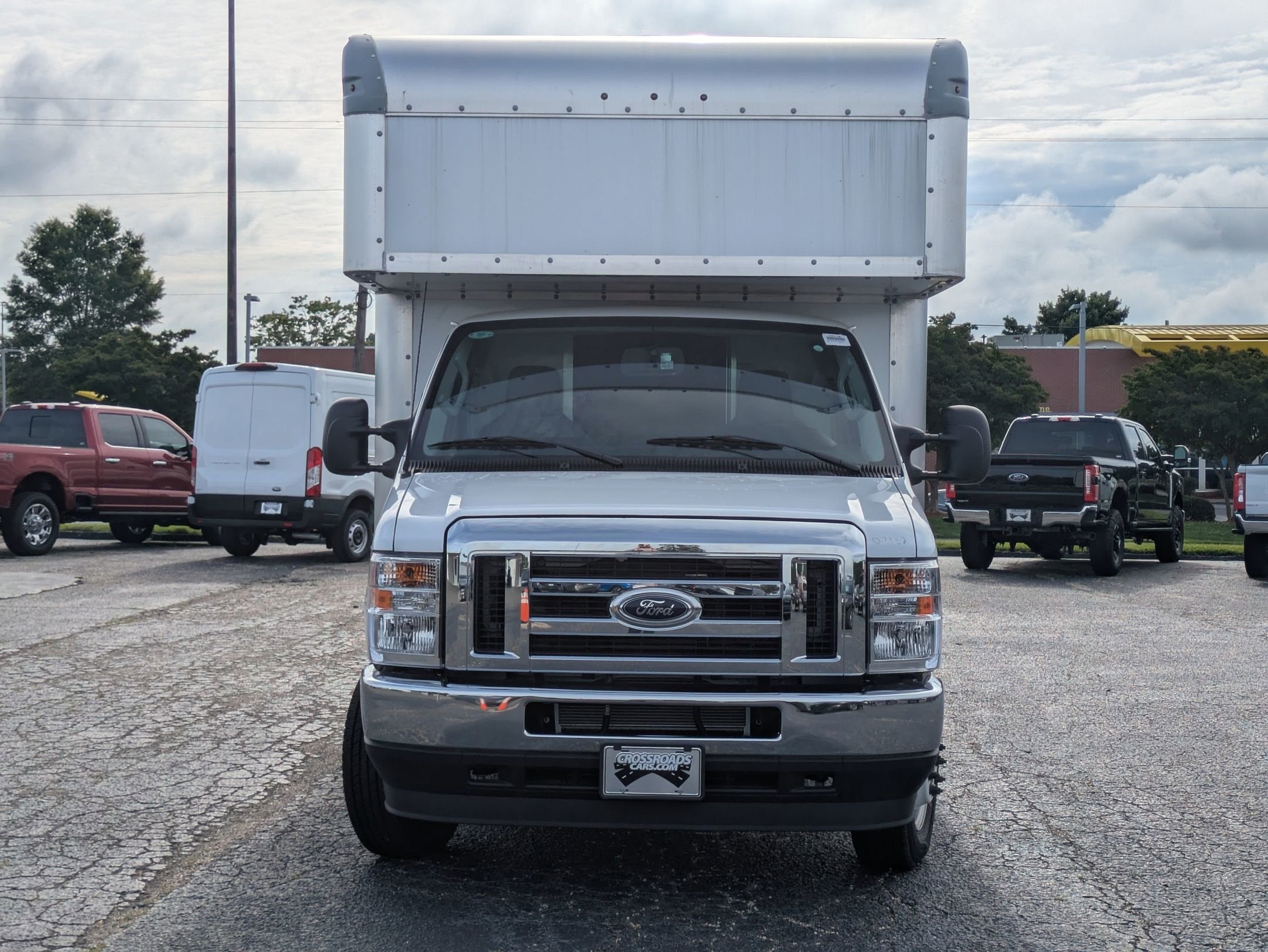 2025 Ford E-Series Cutaway E-350 DRW 176" WB