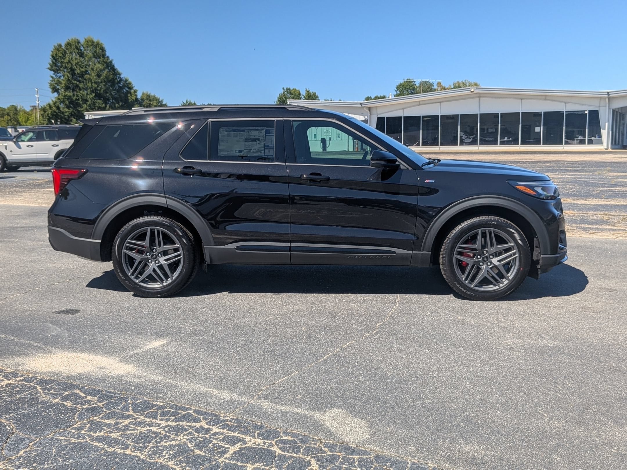 2027 Ford Explorer ST-Line