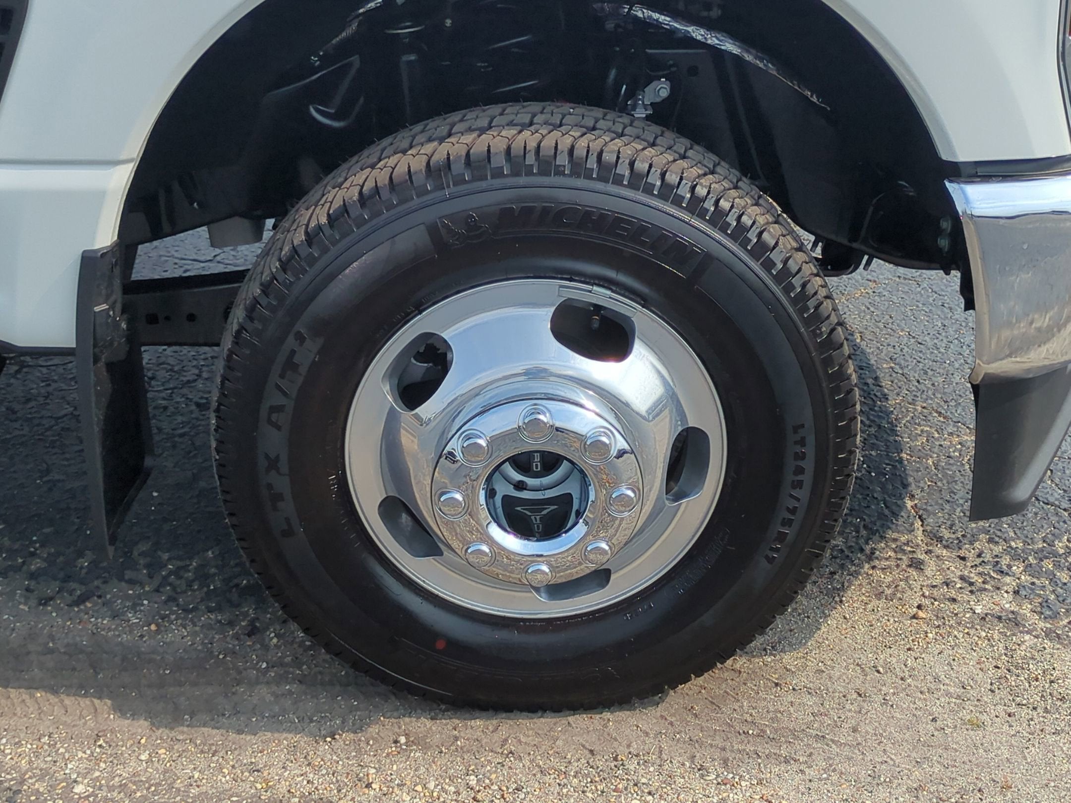 2026 Ford Super Duty F-350 DRW LARIAT