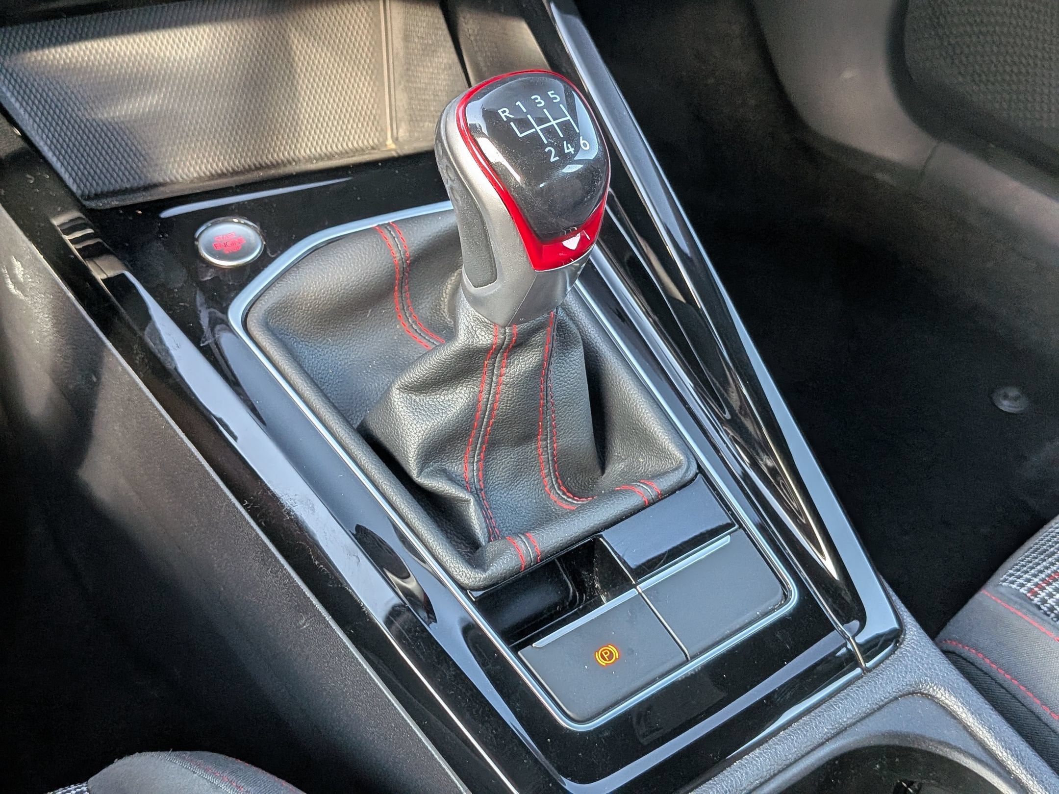2024 Volkswagen Golf GTI 380 S