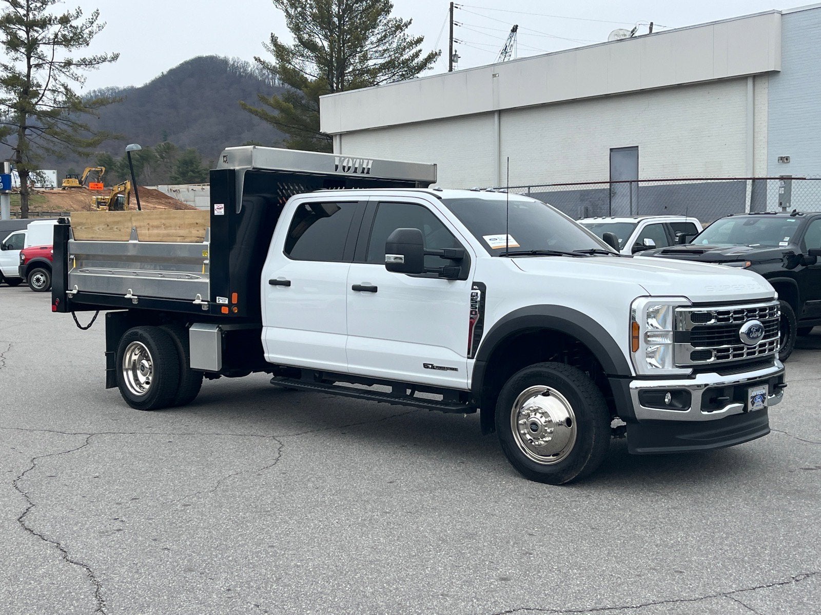 2024 Ford Super Duty F-550 DRW XL DRW