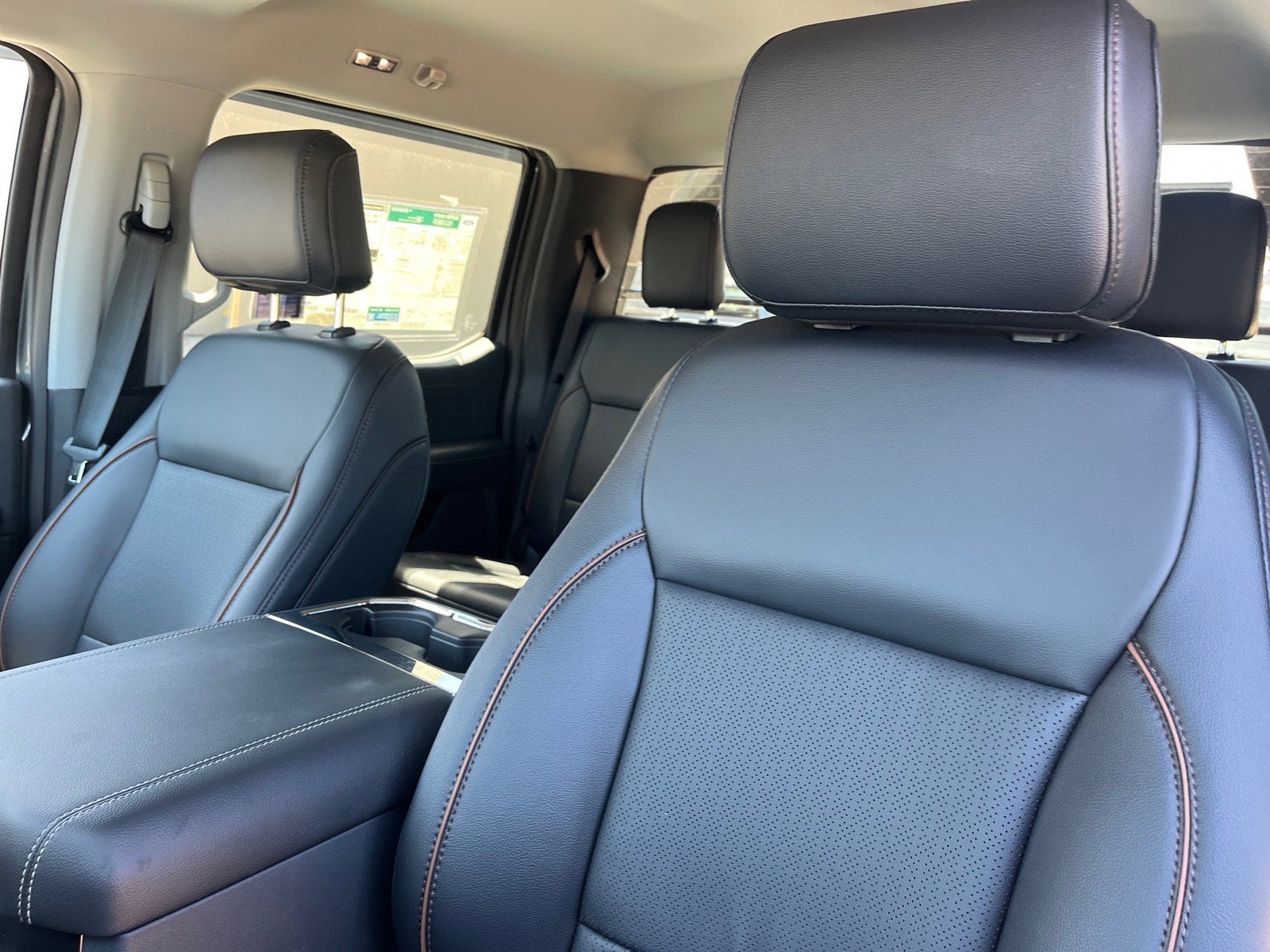2026 Ford Super Duty F-550 DRW Lariat DRW