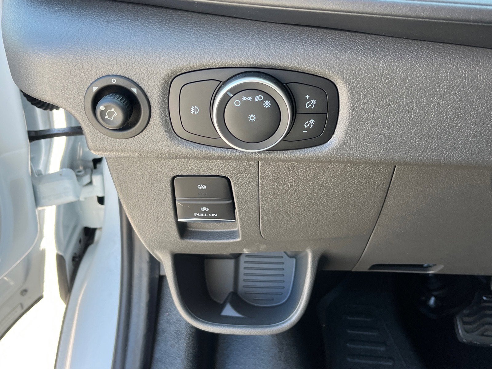 2024 Ford Transit Cutaway Base