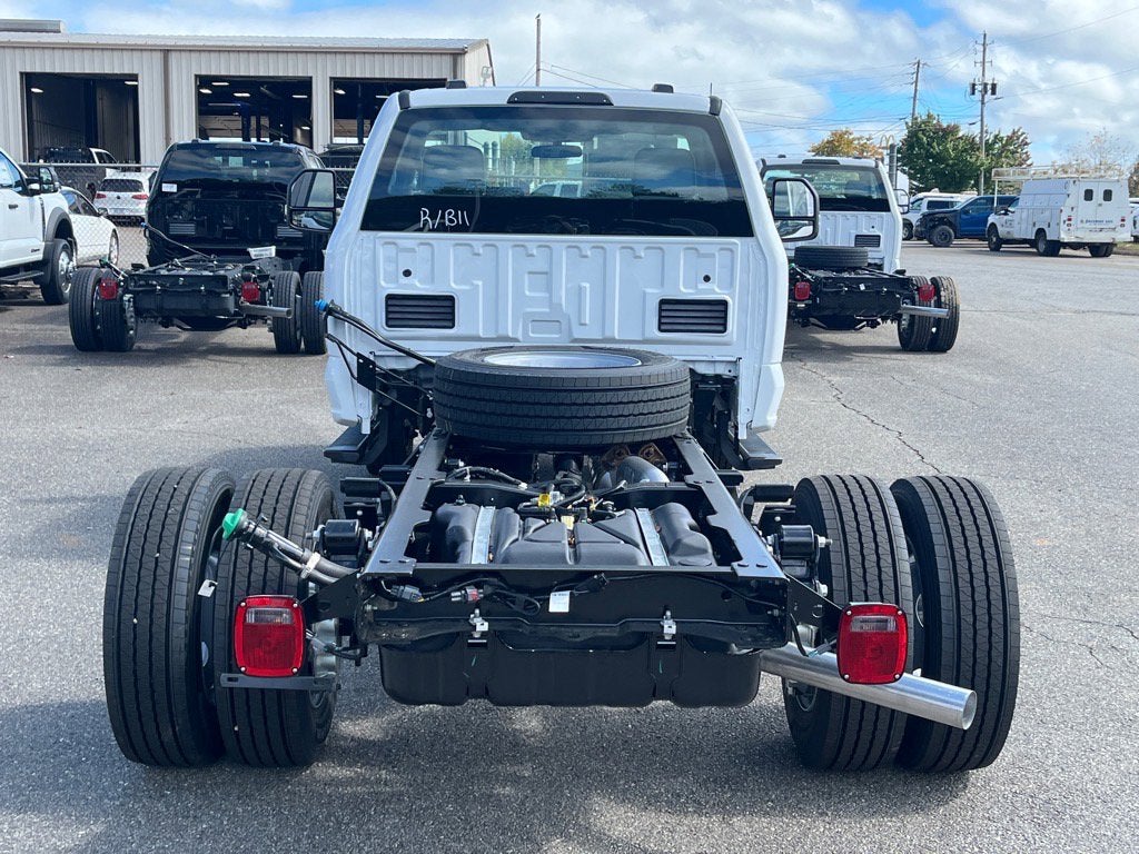 2026 Ford Super Duty F-600 DRW XL