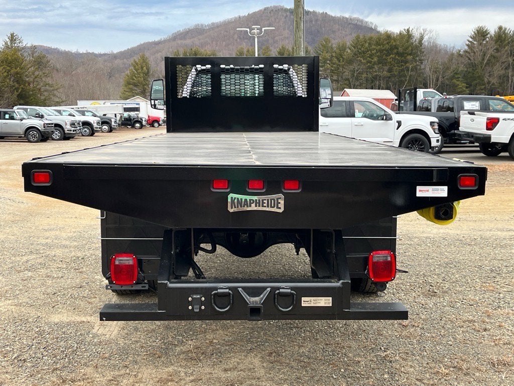 2025 Ford F-650SD Base