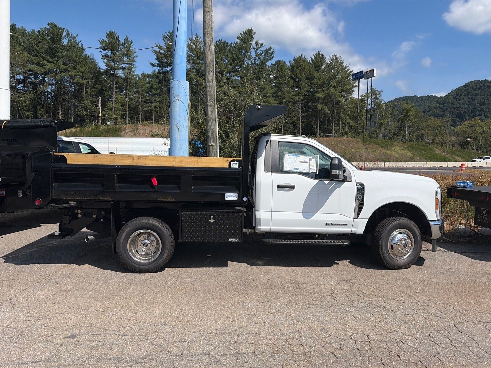 2026 Ford Super Duty F-350 DRW XL