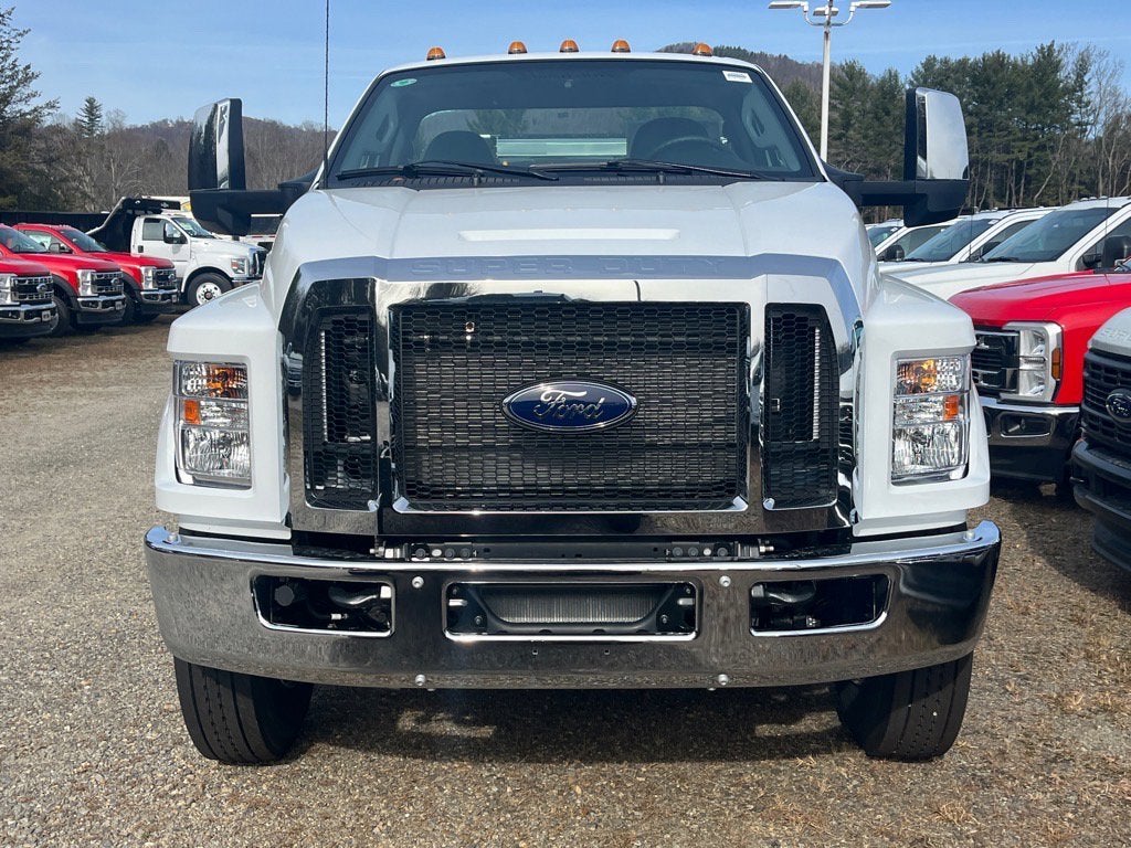 2026 Ford F-750SD Base