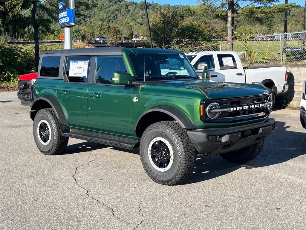 2025 Ford Bronco Outer Banks