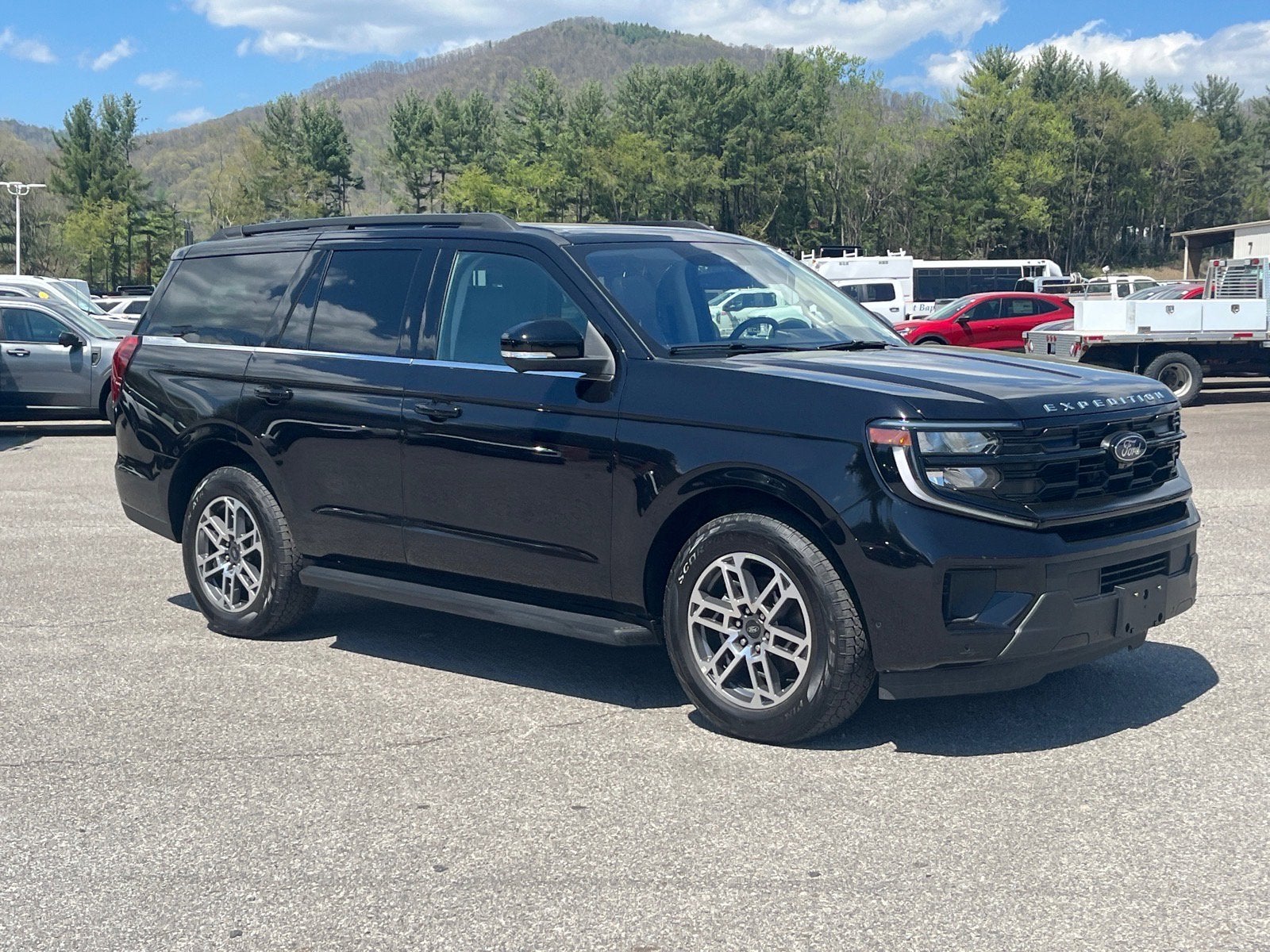 2025 Ford Expedition Active