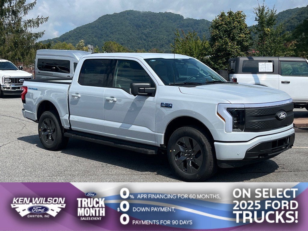 2025 Ford F-150 Lightning Flash