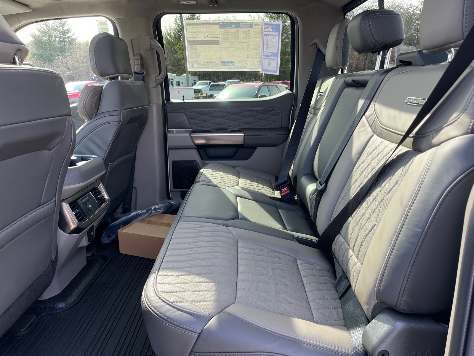 2026 Ford Super Duty F-250 SRW Platinum