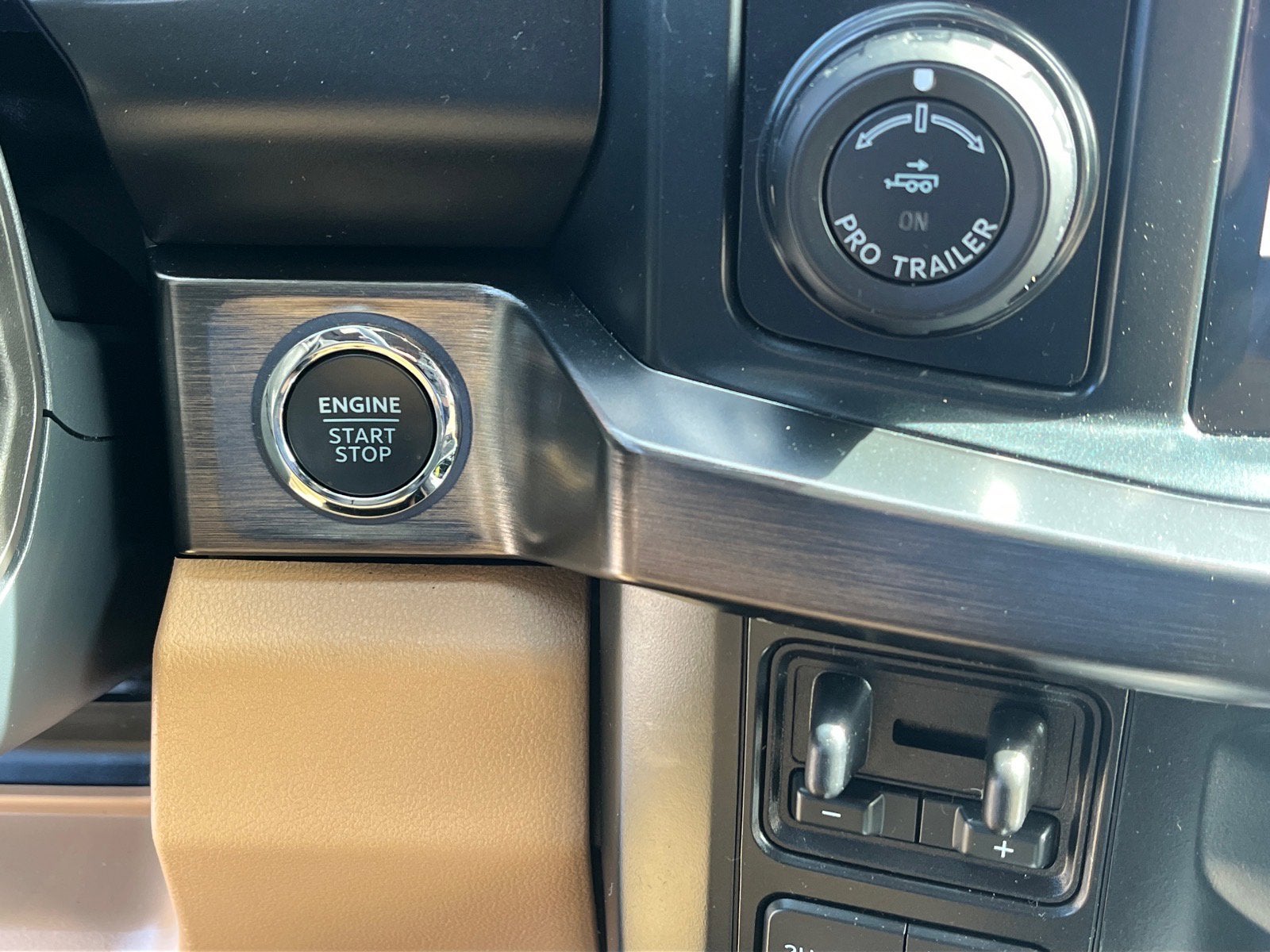 2024 Ford Super Duty F-250 SRW LARIAT