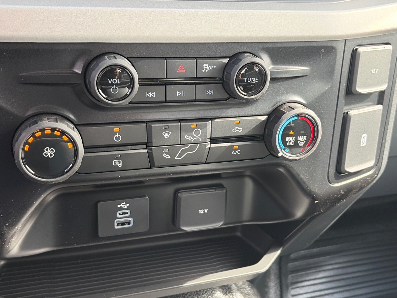 2027 Ford Super Duty F-250 SRW XL