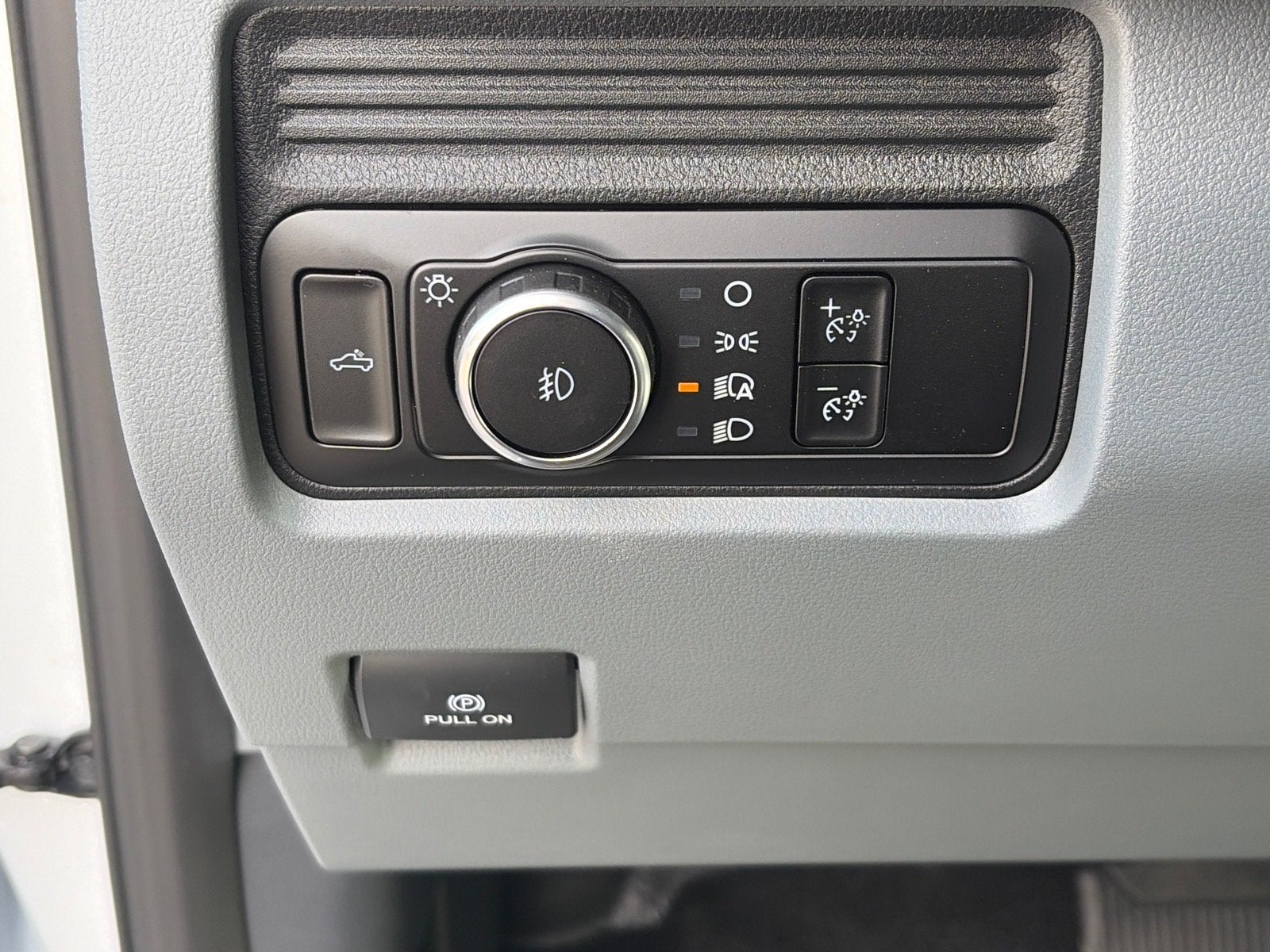 2027 Ford Super Duty F-250 SRW XL