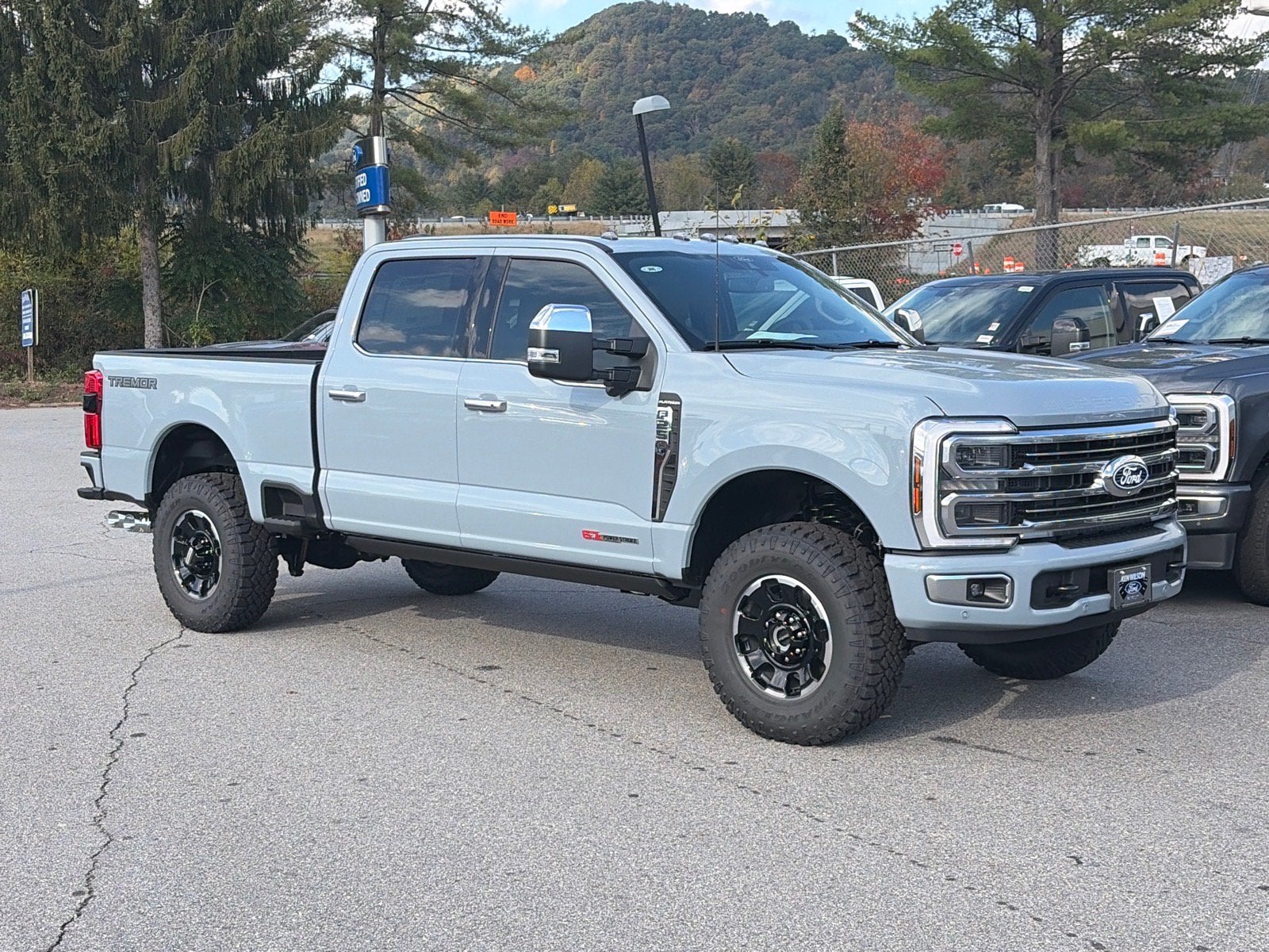2027 Ford Super Duty F-250 SRW Platinum