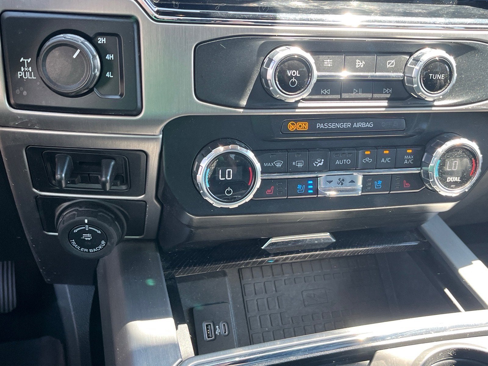 2022 Ford Super Duty F-250 SRW Platinum