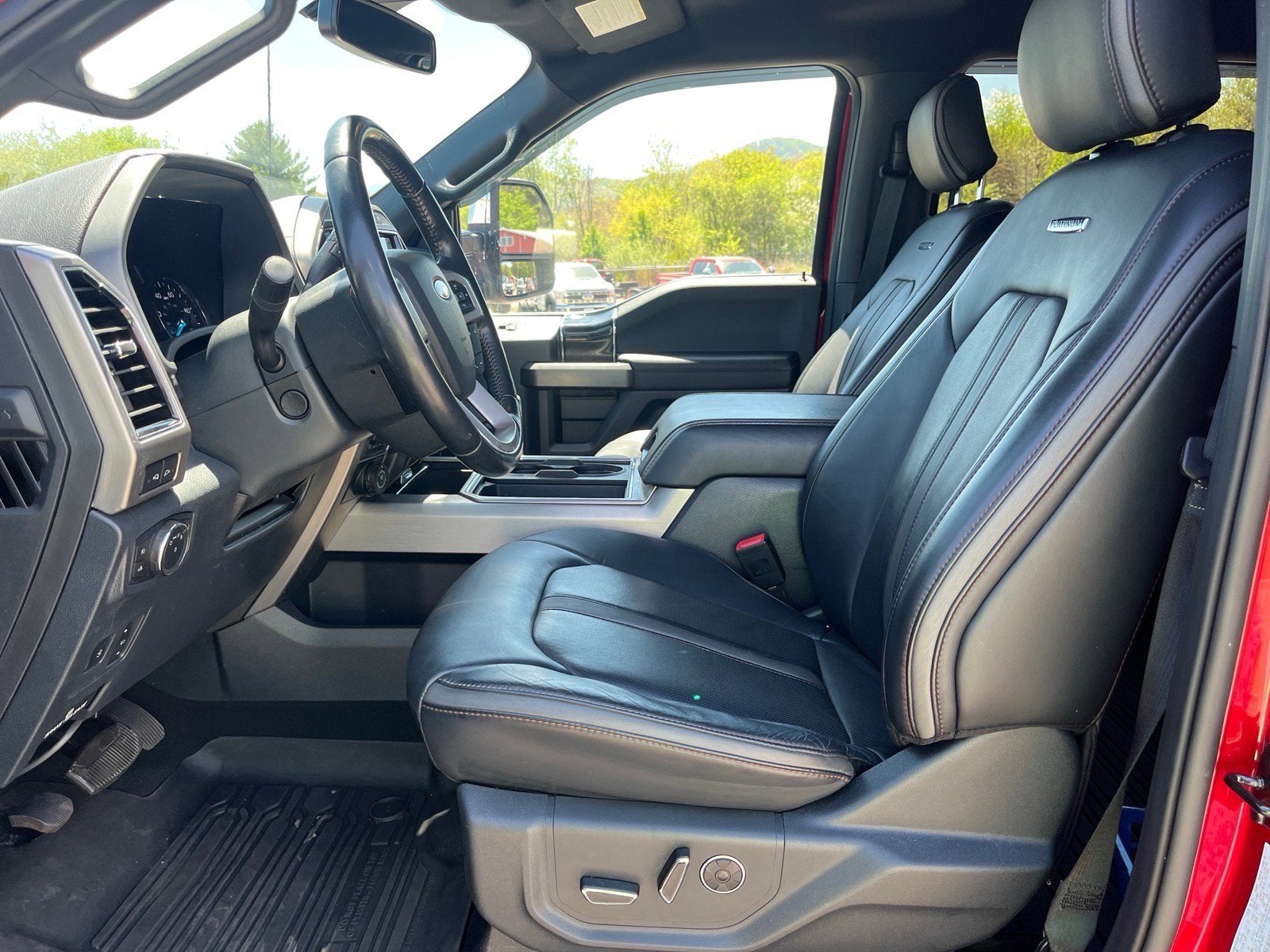 2022 Ford Super Duty F-250 SRW Platinum