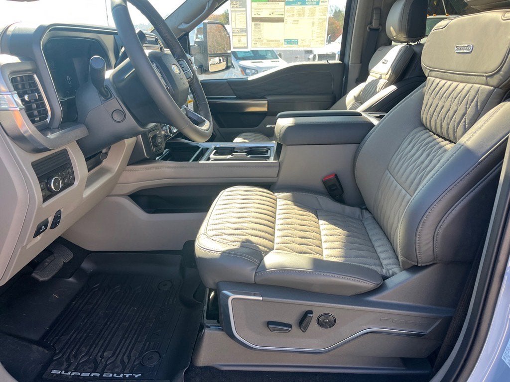 2026 Ford Super Duty F-350 SRW Platinum