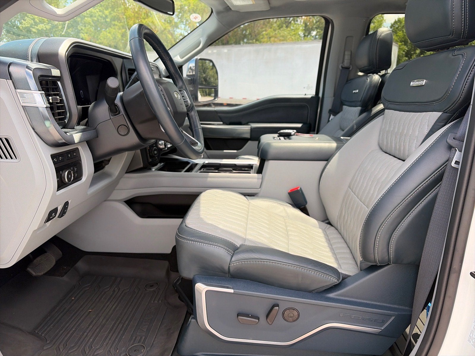 2024 Ford Super Duty F-350 SRW Limited