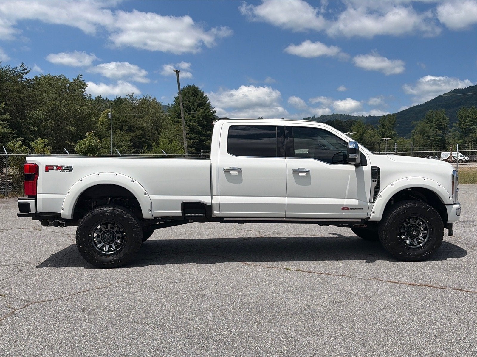 2024 Ford Super Duty F-350 SRW Limited