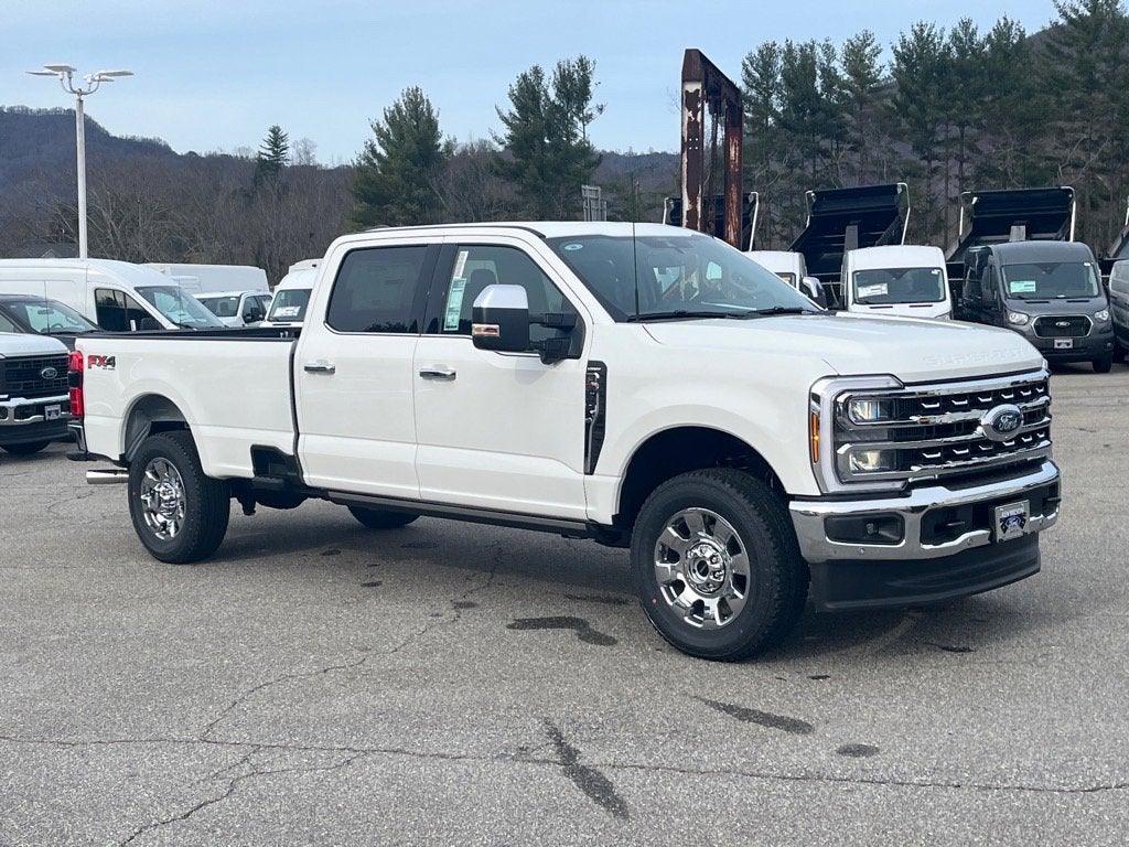 2026 Ford Super Duty F-350 SRW LARIAT