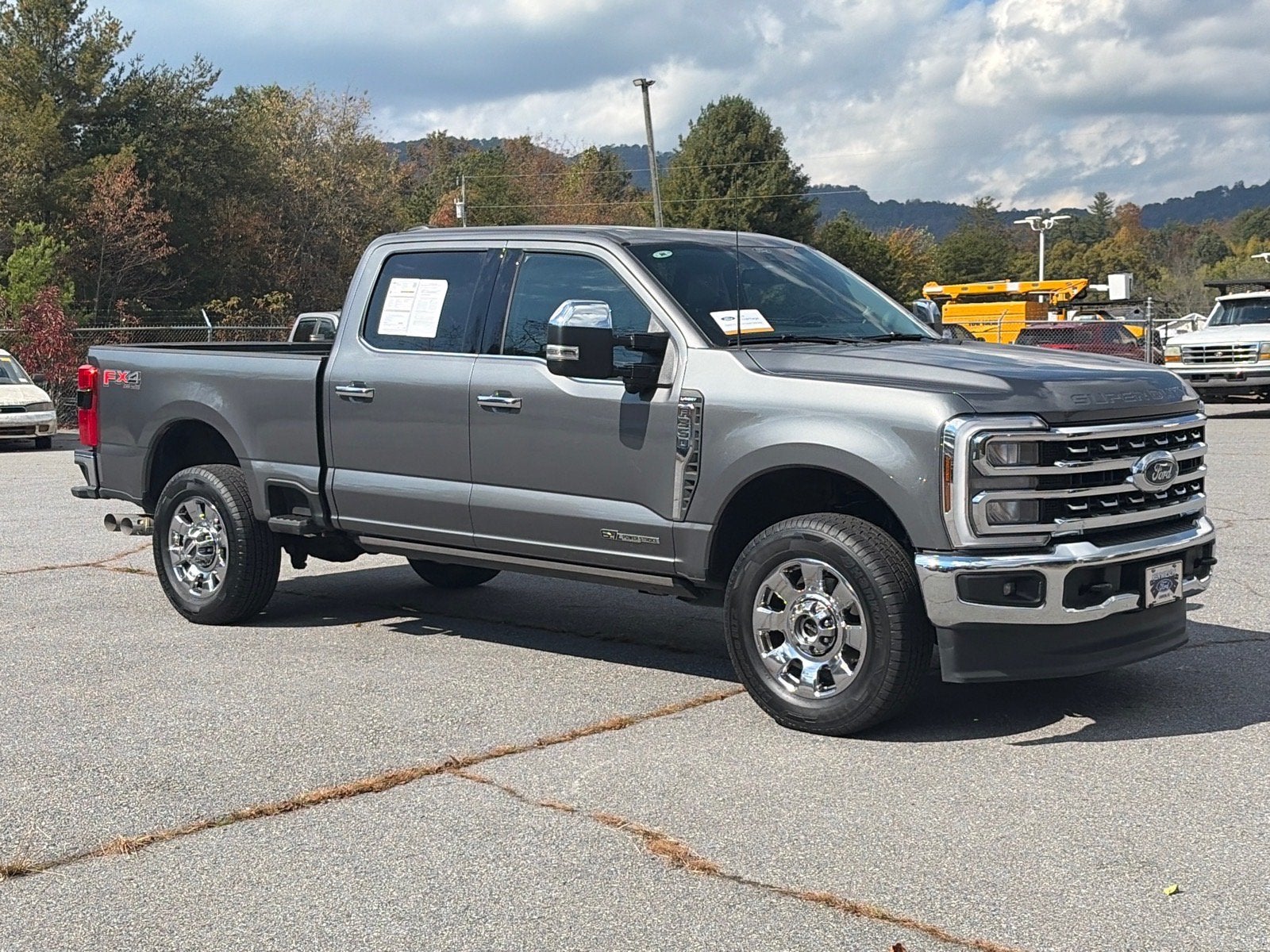 2025 Ford Super Duty F-350 SRW LARIAT