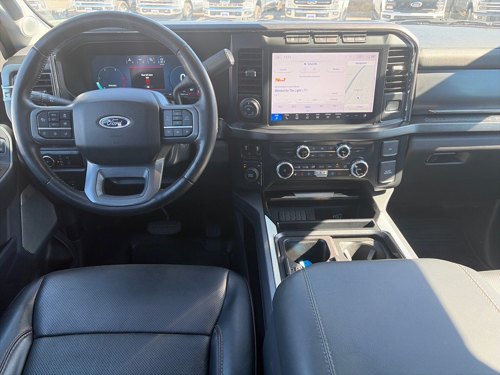 2024 Ford Super Duty F-350 DRW LARIAT