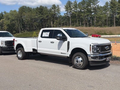2026 Ford Super Duty F-350 DRW LARIAT