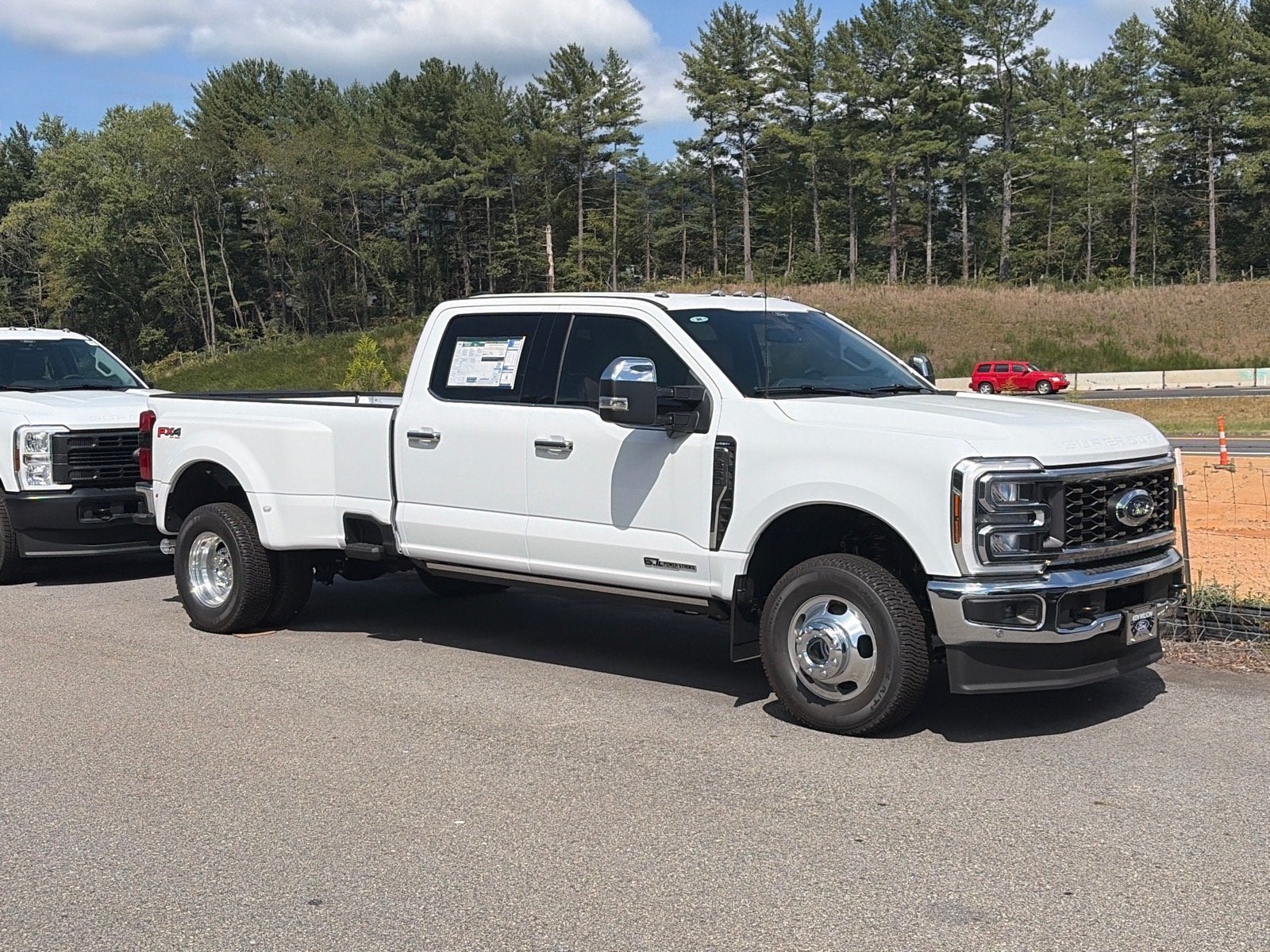 2026 Ford Super Duty F-350 DRW LARIAT