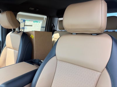 2026 Ford Super Duty F-350 DRW LARIAT