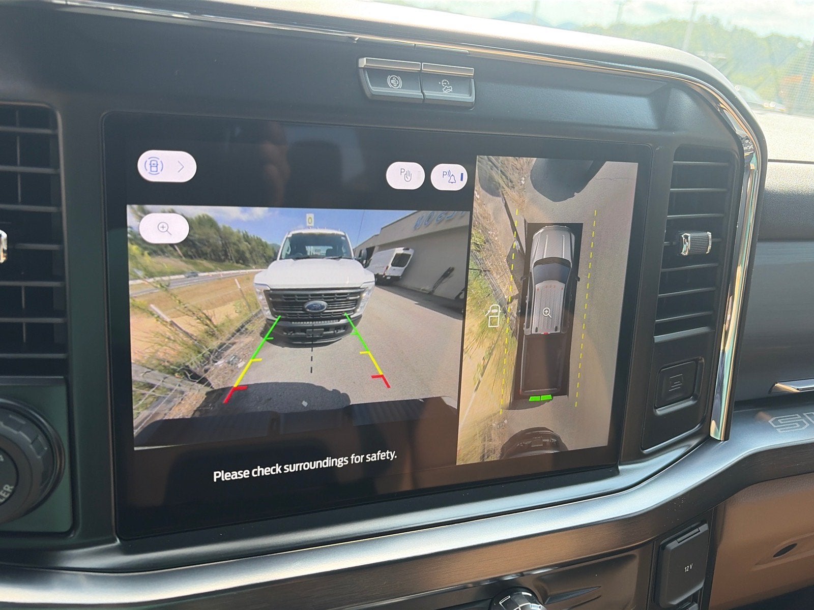 2026 Ford Super Duty F-350 DRW LARIAT
