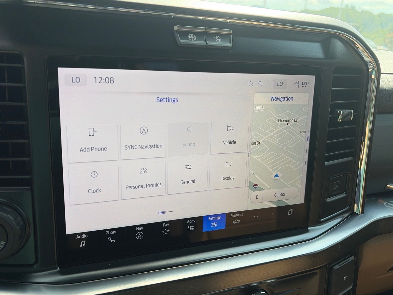 2026 Ford Super Duty F-350 DRW LARIAT