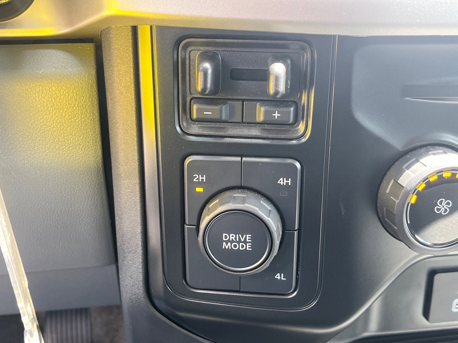 2024 Ford Super Duty F-350 DRW XL